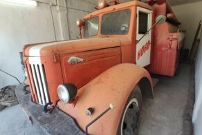 Неторопливый пожарный тяжеловес: в Казахстане сохранилась редчайшая автоцистерна на шасси МАЗ-205