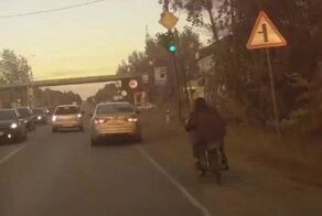 Авария дня. Смертельная поездка без шлема с пьяным водителем
