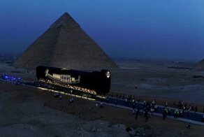 Лодку фараона Хеопса возрастом 4600 лет доставили в Большой египетский музей