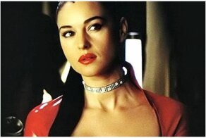 Девушка в красном, дай нам: 20 культовых красных платьев из мира кино