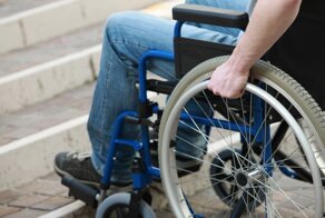 В центре Сочи у инвалида украли коляску