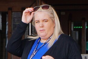 Женщина, которая водила полицию за нос, отправляя себе злодейские сообщения, получила срок