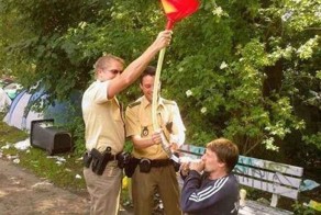 Очень пьяные люди (22 фото)