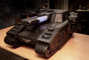 Фанат Warhammer  собрал корпус для ПК в форме танка Stormblade