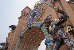 Фотографии из парка, посвященного World of Warcraft и Starcraft (40 фото)