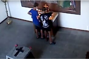 В Севастополе подростки пытались украсть пожертвования в часовне