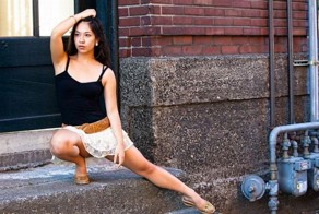 Неудобные позы моделей (34 фото)