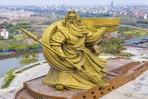 Ошеломляющую цену заплатят в Китае за снос гигантского памятника