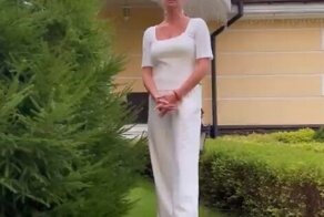 После справления нужды под ёлкой Волочкова запустила флешмоб и раскрыла все карты