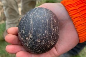 В гробнице на Оркнейских островах обнаружены полированные каменные шары возрастом более 4000 лет