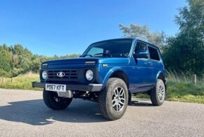 В Великобритании продают Lada Niva с двигателем от BMW и «автоматом»