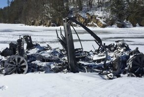 Тайна "Теслы", найденной сгоревшей на замерзшем озере, раскрыта: владелец оказался мошенником