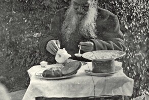 Лев Толстой и роскошь