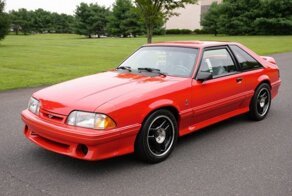 Этот старенький Ford Mustang стоит в пять раз дороже нового