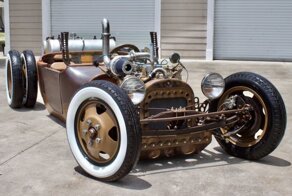 Старинный Dodge 1918 года превратили в великолепный хот-род