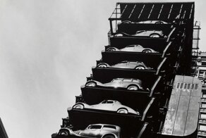 Как выглядели первые вертикальные парковки, 1920-1960 годы