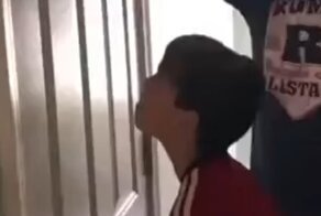 Поймай лбом карту и можешь тратить с неё деньги