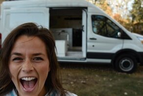 27-летняя женщина оборудовала дом на колесах, используя обучающие видео на YouTube