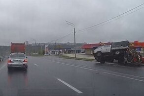 Во Владимире гонщик на «Жигулях» завалил на бок «УАЗик»