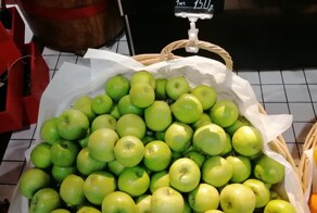 В аэропорту Шереметьево цены на фрукты напомнили шуточки из "Спортлото 82"