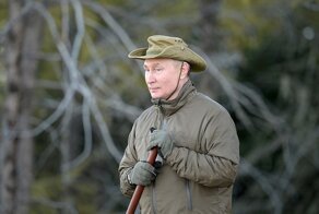 Кремль опубликовал фотографии Путина из  сибирской тайги