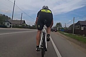 Товарищ оказался совсем не товарищ: получив перелом руки, велосипедист требует деньги со своего приятеля