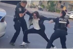 Женщины-полицейские потерпели неудачу, когда пытались задержать подозреваемого