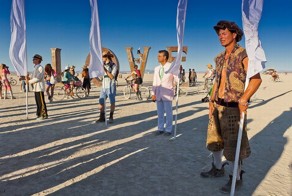 Как женятся на фестивале Burning Man  (20 фото)