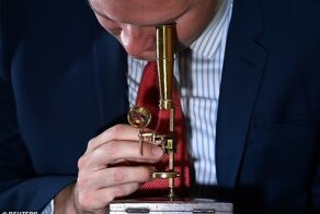 Микроскоп Чарльза Дарвина уйдет с молотка