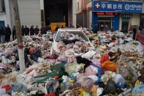 Восьмилетний паренек в Китае преподал урок хороших манер взрослым водителям