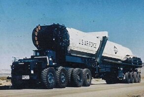 Terex MX 8x8 — тягач для перевозки межконтинентальной баллистической ракеты  из США
