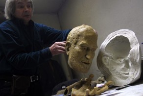 Бронзовая статуя Стиву Джобсу (10 фото)