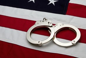 Заключенный из США провел за решеткой 45 лет. Теперь оказалось, что он невиновен