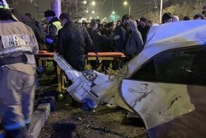 Авария дня. В Махачкале машину разорвало на части, есть погибшие