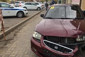 Волгоградка "отпраздновала" получение прав безумной аварией у стен ГИБДД