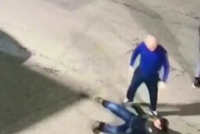 В Питере избили подростка за предложение помыть машину