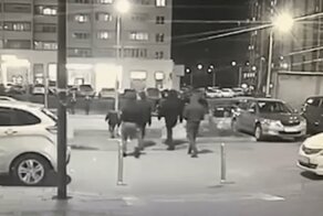 Появились кадры начала конфликта между приезжими и мужчиной с ребёнком в Новой Москве