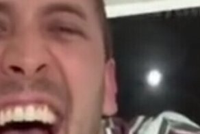 Жена тиктокерша разучивает танец