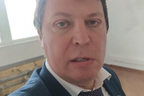Депутат показал свой кабинет и удивил россиян