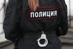 Женщина пришла поздравить свою подругу и та ее изнасиловала