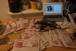 Шлем из бекона (7 фото)