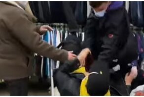 Модники сцепились из-за ношеной футболки