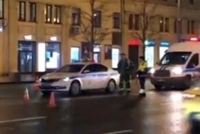 Последние минуты жизни отчаяного пешехода запечатлела камера наблюдения