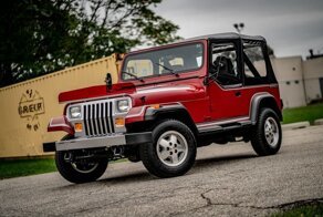 Jeep Wrangler 1987 года со сверхмалым пробегом выглядит очень круто