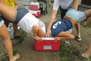 Игры с алкоголем (33 фото)