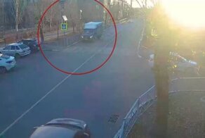 Не самое удачное место для высадки ребенка у школы