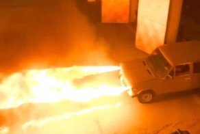 Машина – огонь! Кубанский изобретатель проверил «Жигули» на прочность огнеметом