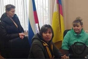 Активистам, пытавшимся проверить QR-коды у сотрудников Роспотребнадзора, грозит штраф