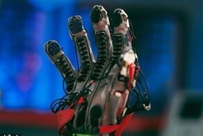 Meta представила прототип тактильной перчатки для киберпространства