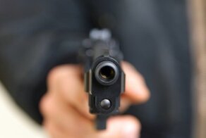 "Мне страшно!": девушка заказала такси в Питере, и чуть не стала жертвой разборки со стрельбой двух водителей